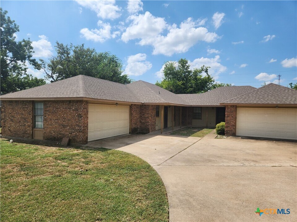 2409 Paul Revere St in Temple, TX - Building Photo