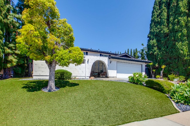 6073 Wenrich Dr in San Diego, CA - Building Photo - Building Photo