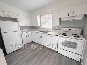 223 N Oak Dr in Belton, MO - Building Photo - Building Photo