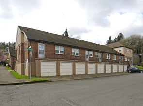 Atherton in Portland, OR - Building Photo - Building Photo