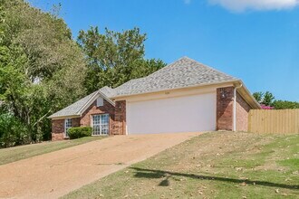 320 Terry Rd in Somerville, TN - Foto de edificio - Building Photo