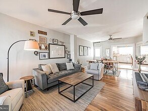 657 Gerhard in Philadelphia, PA - Foto de edificio - Building Photo