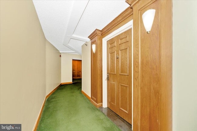 1080 Wisconsin Ave NW in Washington, DC - Building Photo - Building Photo