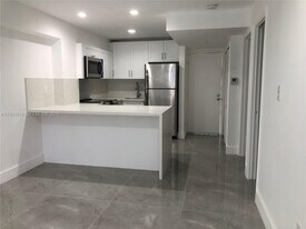 777 SW 9th Ave in Miami, FL - Building Photo