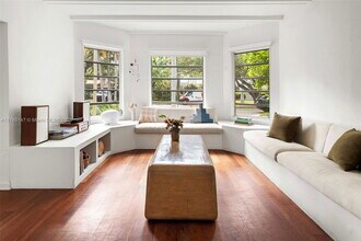 641 NE 57th St in Miami, FL - Building Photo - Building Photo