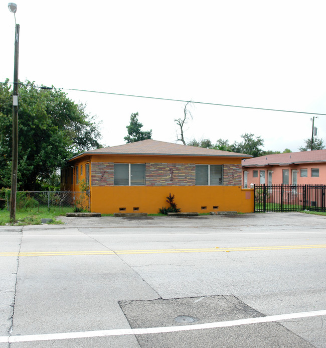 98 NE 71st St in Miami, FL - Building Photo - Building Photo