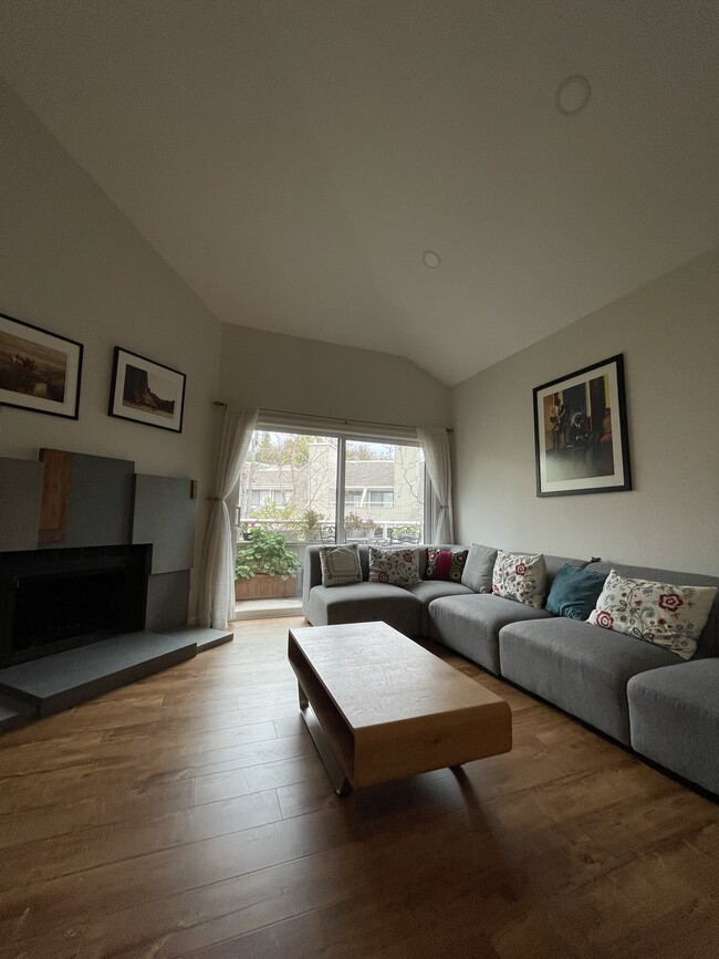 property at 1782 Braddock Ct