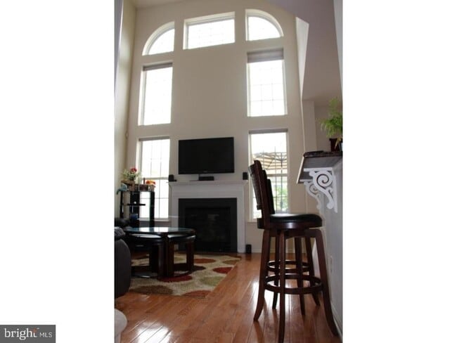 8 Stafford Dr in West Windsor Township, NJ - Building Photo - Building Photo