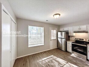 5949 Shannon Dr in Horn Lake, MS - Foto de edificio - Building Photo