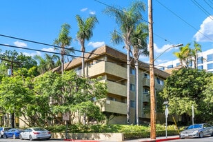 1011 N Palm Ave in West Hollywood, CA - Building Photo