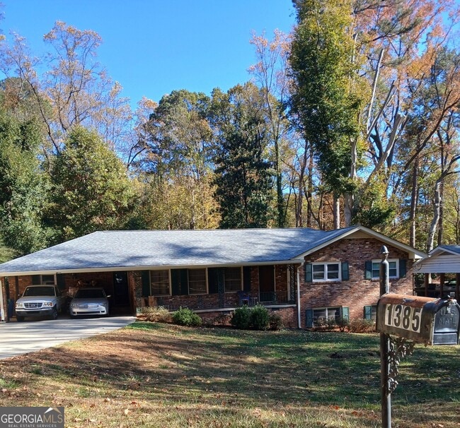 property at 1385 Linkwood Ln