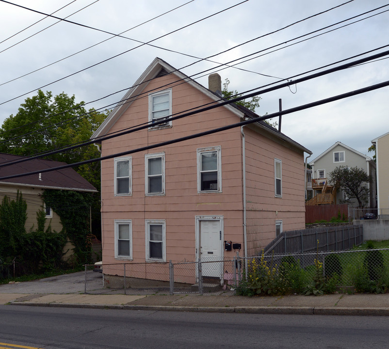 128-130 Silver Spring St in Providence, RI - Building Photo