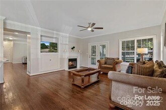 7201 3 Wood Dr in Matthews, NC - Foto de edificio - Building Photo