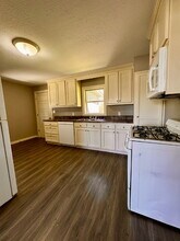 803 E Greenfield St in Rogers, AR - Foto de edificio - Building Photo