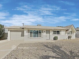 8746 E Palm Ln in Scottsdale, AZ - Building Photo