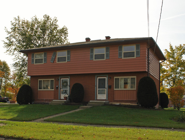 Jamestown Village in Warren, OH - Foto de edificio - Building Photo