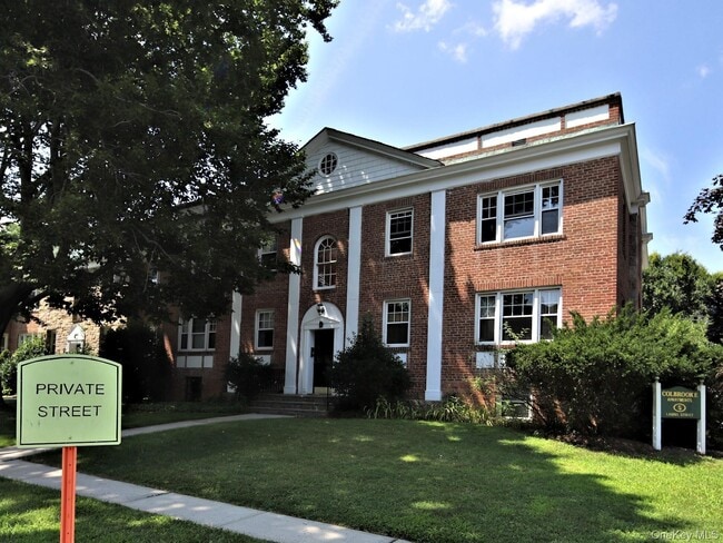 property at 5 Laurel St