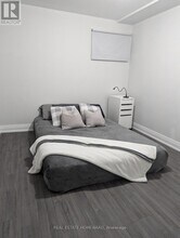 17 Bingham St in Richmond Hill, ON - Building Photo - Building Photo
