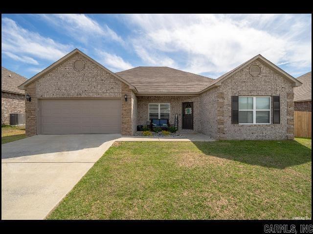 2090 Matthews Meadow Ln in Conway, AR - Building Photo