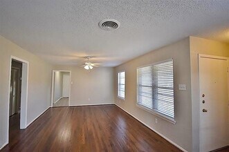 10232 San Lorenzo Dr in Dallas, TX - Building Photo - Building Photo