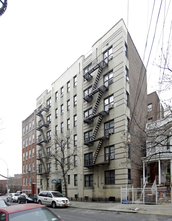 3245 Perry Ave in Bronx, NY - Foto de edificio