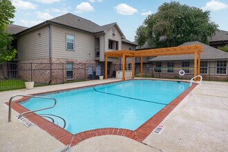 Lowell at Mueller in Austin, TX - Building Photo - Building Photo