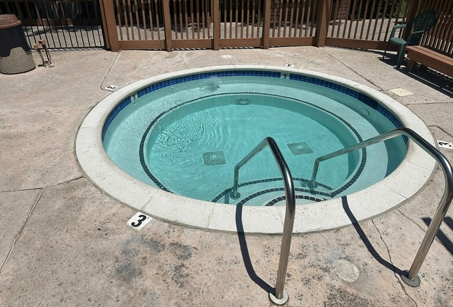 6354 Rancho Mission Rd, Unit 524 in San Diego, CA - Building Photo - Building Photo