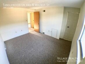 410 Tanglewood Ln in Dallastown, PA - Building Photo - Building Photo