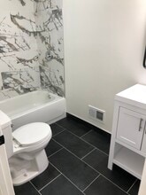 84 Seabreeze Way in Keansburg, NJ - Building Photo - Building Photo