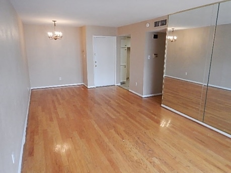 2820 S Bartell Dr in Houston, TX - Building Photo - Building Photo
