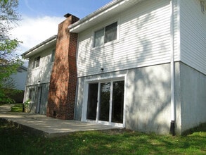 6930 Birdie Ln in St. Louis, MO - Foto de edificio - Building Photo