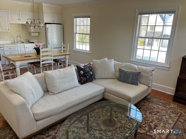 120 Woodland Rd in New Canaan, CT - Building Photo - Building Photo