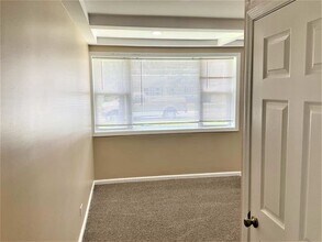 4949 Paxton Rd in Oak Lawn, IL - Building Photo - Building Photo