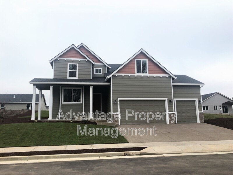 5836 NE Chandra Ct in Albany, OR - Building Photo