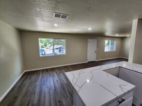 1563 Langston Dr in Newman, CA - Building Photo - Building Photo