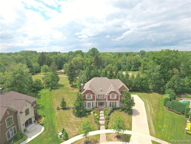 26131 Sunbury Ct in Novi, MI - Building Photo - Building Photo