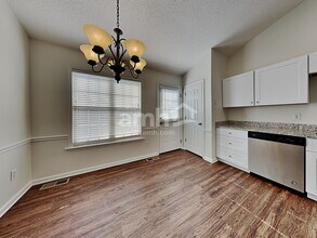 615 Asheby Woods Rd in Kernersville, NC - Building Photo - Building Photo