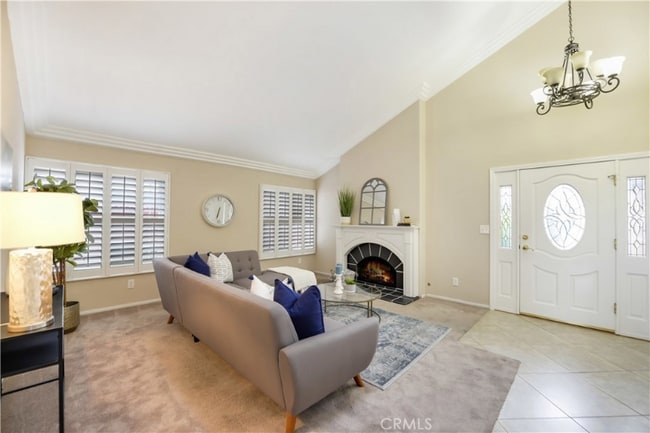 13646 Abana Dr in Cerritos, CA - Foto de edificio - Building Photo