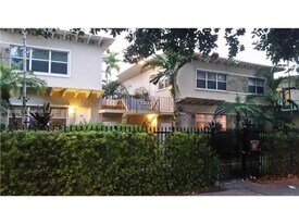 990 Meridian Ave in Miami Beach, FL - Building Photo