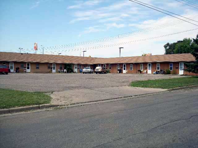 1730 SW 1st St in Minot, ND - Building Photo