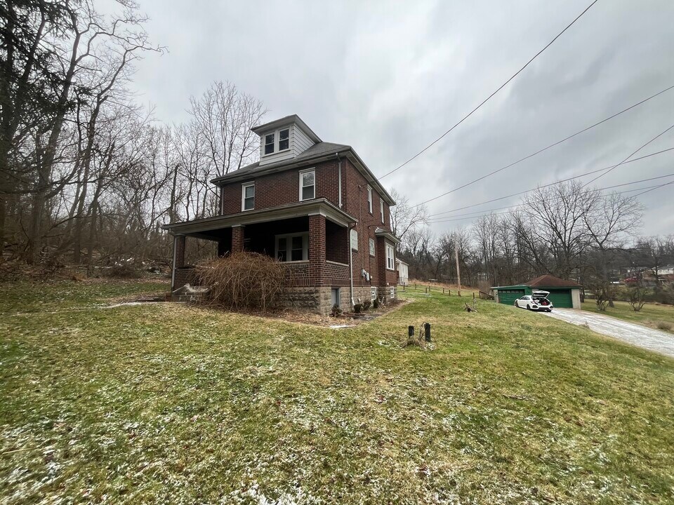 1801 Universal Rd, Unit 1 in Pittsburgh, PA - Building Photo