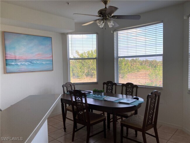 4013 Palm Tree Blvd in Cape Coral, FL - Foto de edificio - Building Photo