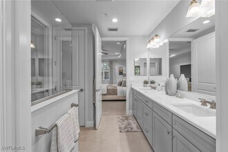 2640 Seychelles Cir in Naples, FL - Building Photo - Building Photo
