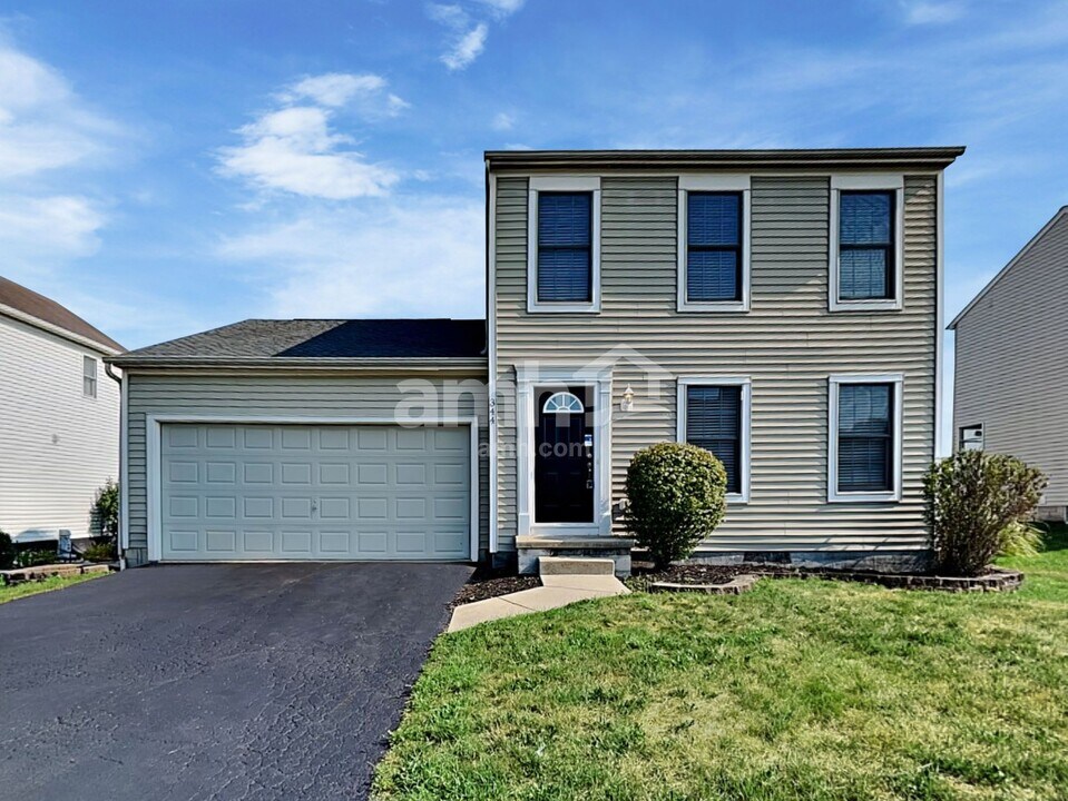 344 Pataskala Ridge Dr SW in Pataskala, OH - Building Photo