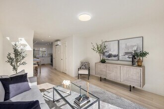 1032 Guard St in Friday Harbor, WA - Building Photo - Building Photo