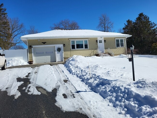 347 Lake St in Haverhill, MA - Building Photo - Building Photo