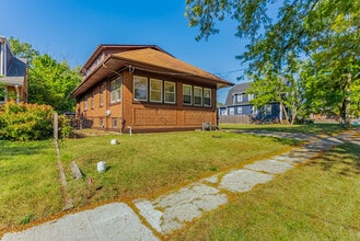 32 S Monterey Ave in Villa Park, IL - Building Photo - Building Photo