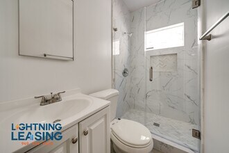 420-423 N Coronado St in Los Angeles, CA - Building Photo - Building Photo