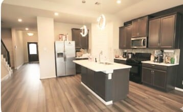 10831 Sugar Pne Ln in Arcola, TX - Building Photo - Building Photo