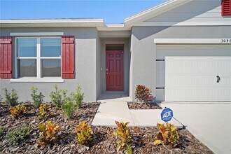 3046 Tobago Dr in Haines City, FL - Building Photo - Building Photo